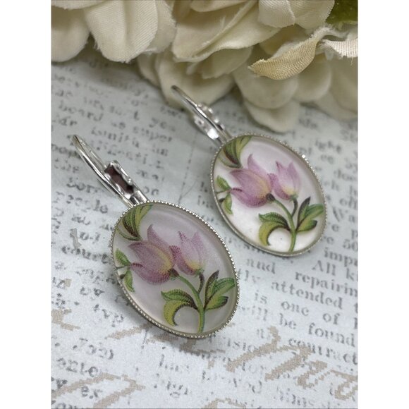FANCY FOX BOUTIQUE Jewelry - Frosted Tulip Pink Gift Silver Boutique French Wire Earrings Wedding Anniversary